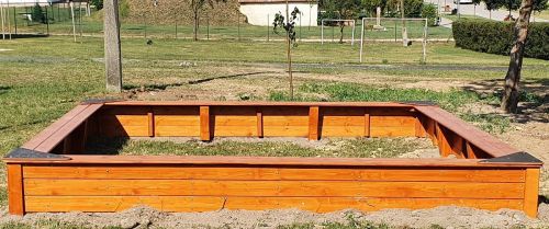 Homokozó 3,5x3,5m (fa) homok nélkül