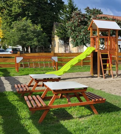 Piknik gyerek asztal