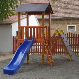 Botond vár mászókával (fa)